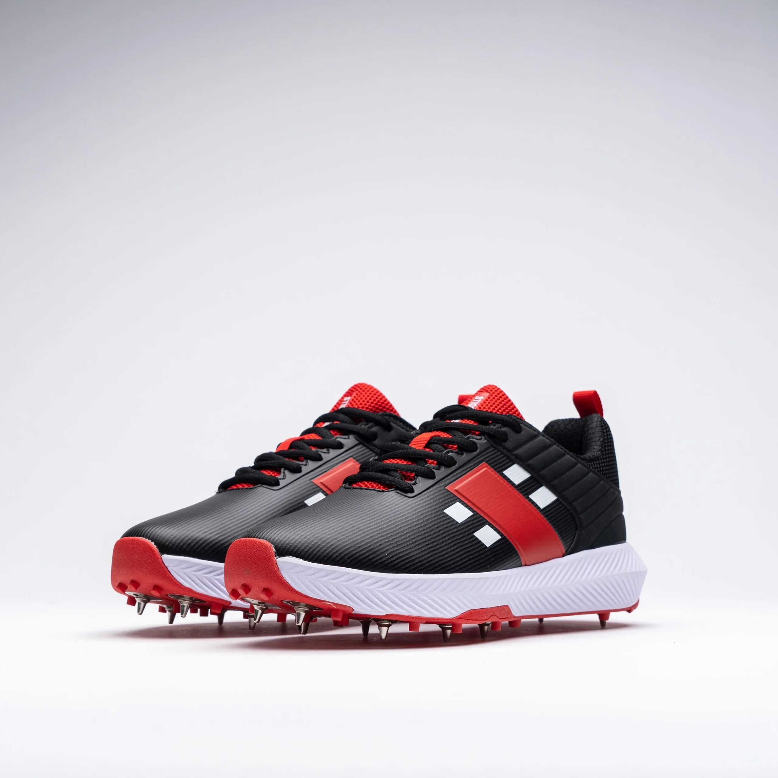 Gray-Nicolls Players 3.0 Spike Shoes - Black - Front